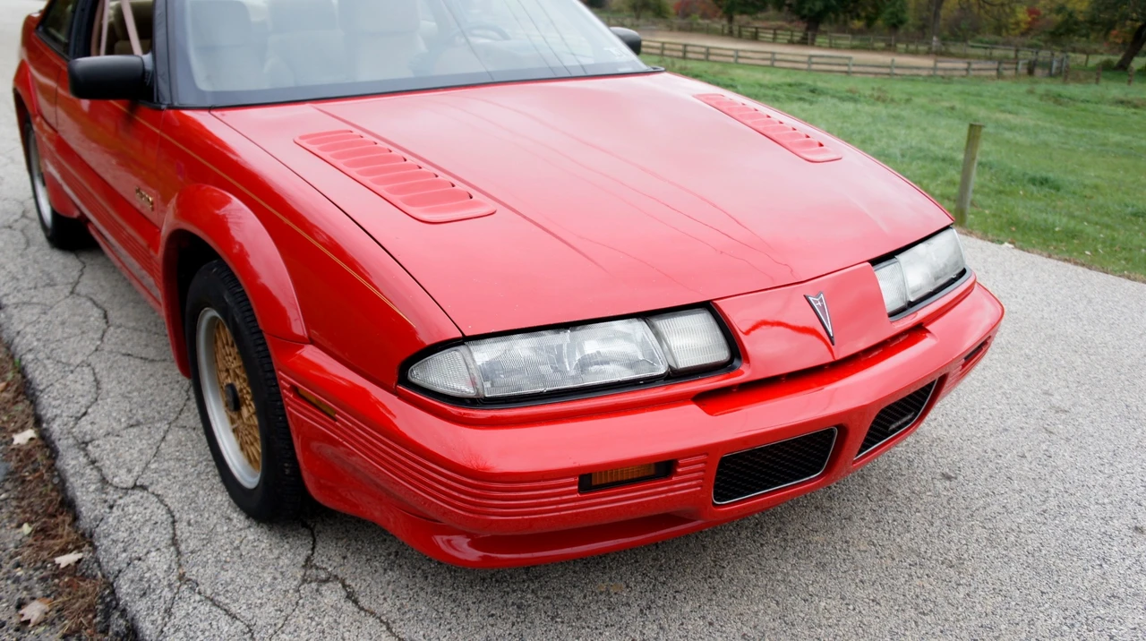 1990 Pontiac Grand Prix 3rd+ Gen - Image 26 of 31