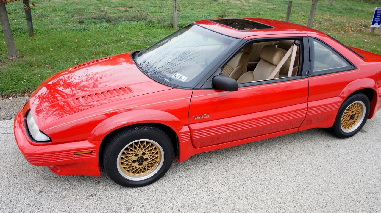 1990 Pontiac Grand Prix 3rd+ Gen - Image 9 of 31