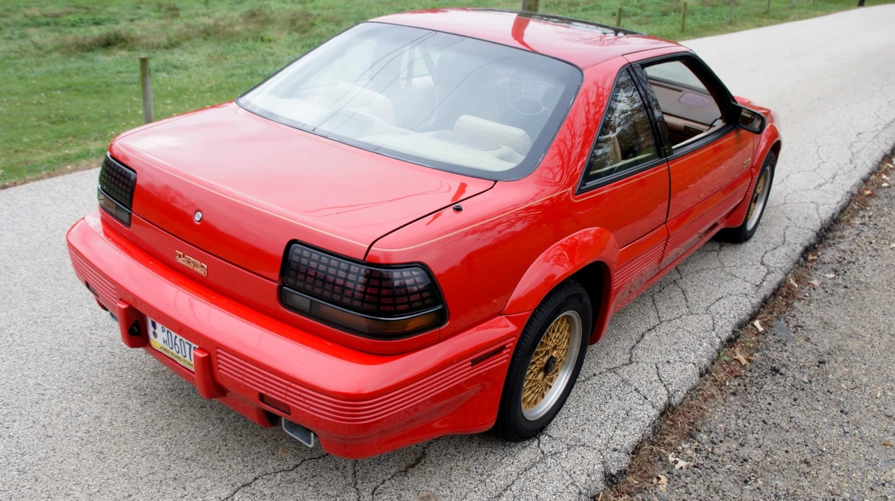 1990 Pontiac Grand Prix 3rd+ Gen - Image 19 of 31