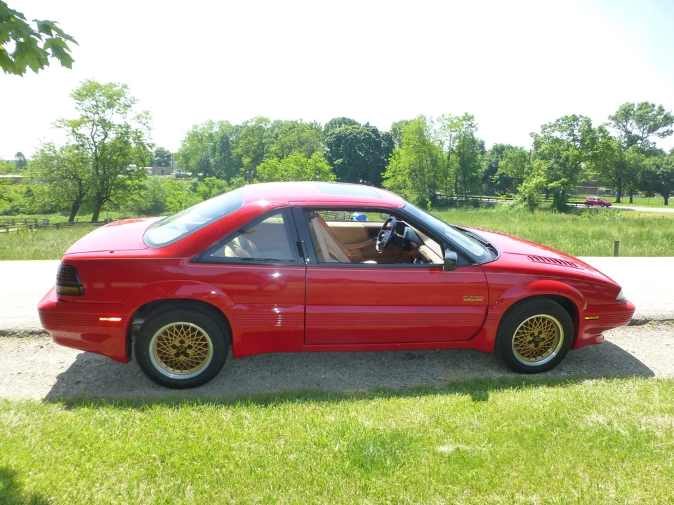 1990 Pontiac Grand Prix 3rd+ Gen - Image 21 of 31