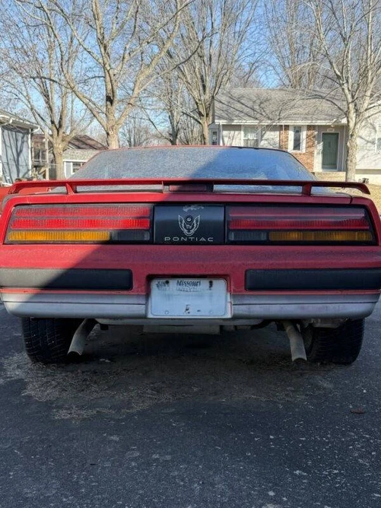 1990 Pontiac Firebird 3rd Gen - Image 4 of 8