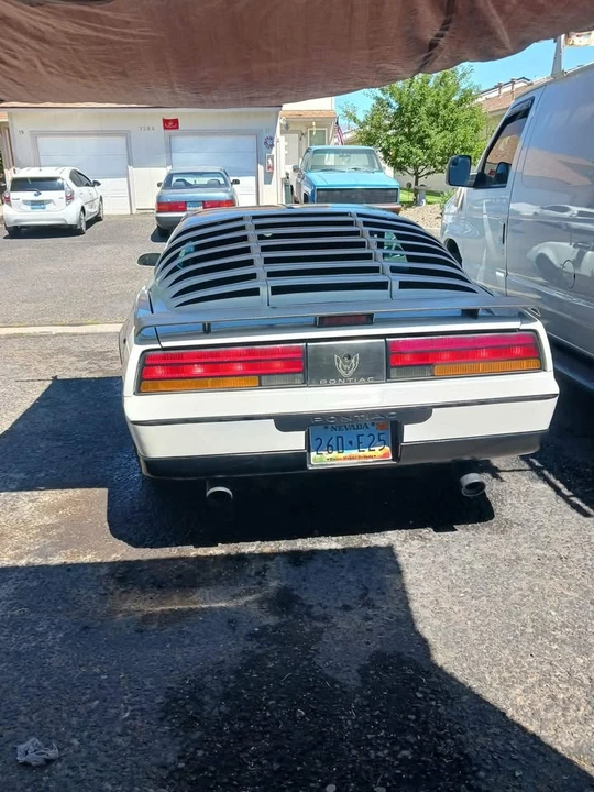 1990 Pontiac Firebird 3rd Gen - Image 4 of 11