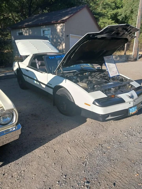 1990 Pontiac Firebird 3rd Gen - Image 6 of 11