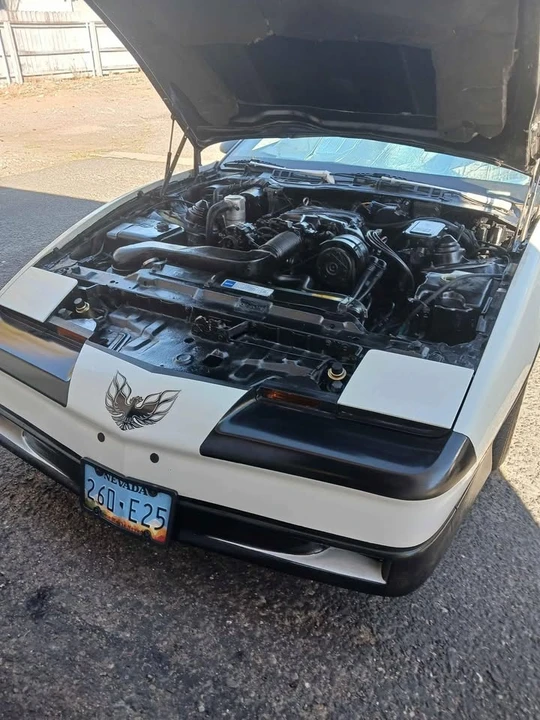 1990 Pontiac Firebird 3rd Gen - Image 8 of 11