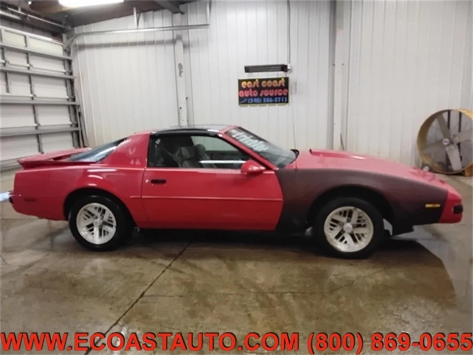 1990 Pontiac Firebird 3rd Gen - Image 2 of 21