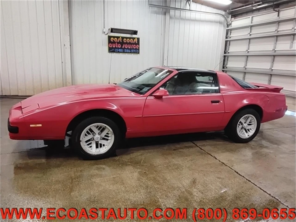 1990 Pontiac Firebird 3rd Gen - Image 5 of 21