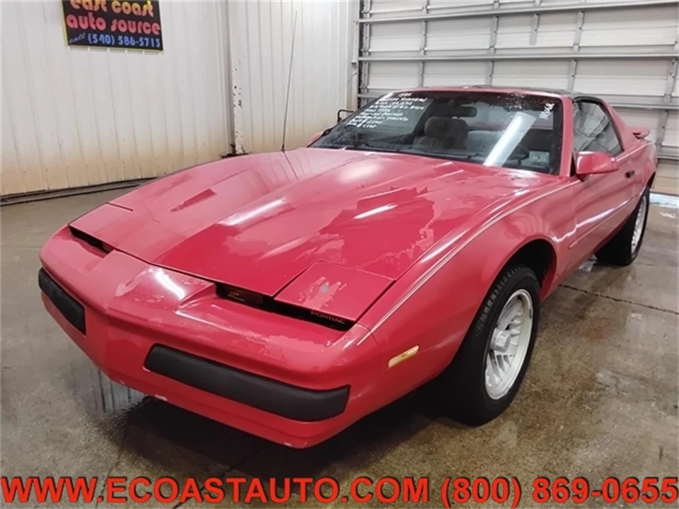 1990 Pontiac Firebird 3rd Gen - Image 4 of 21