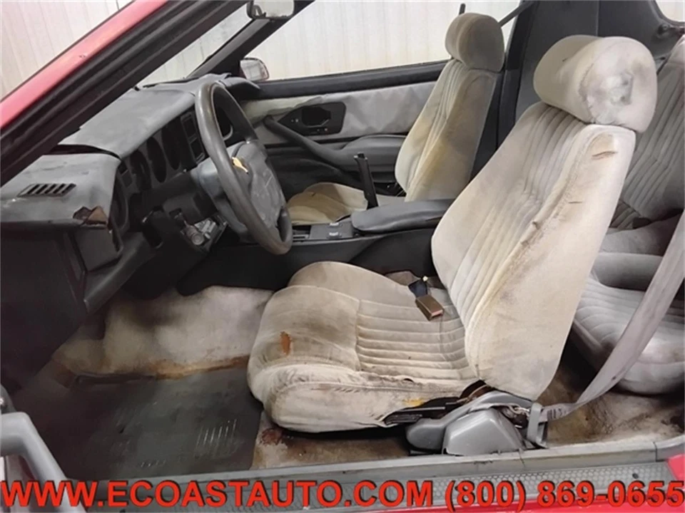 1990 Pontiac Firebird 3rd Gen - Image 9 of 21