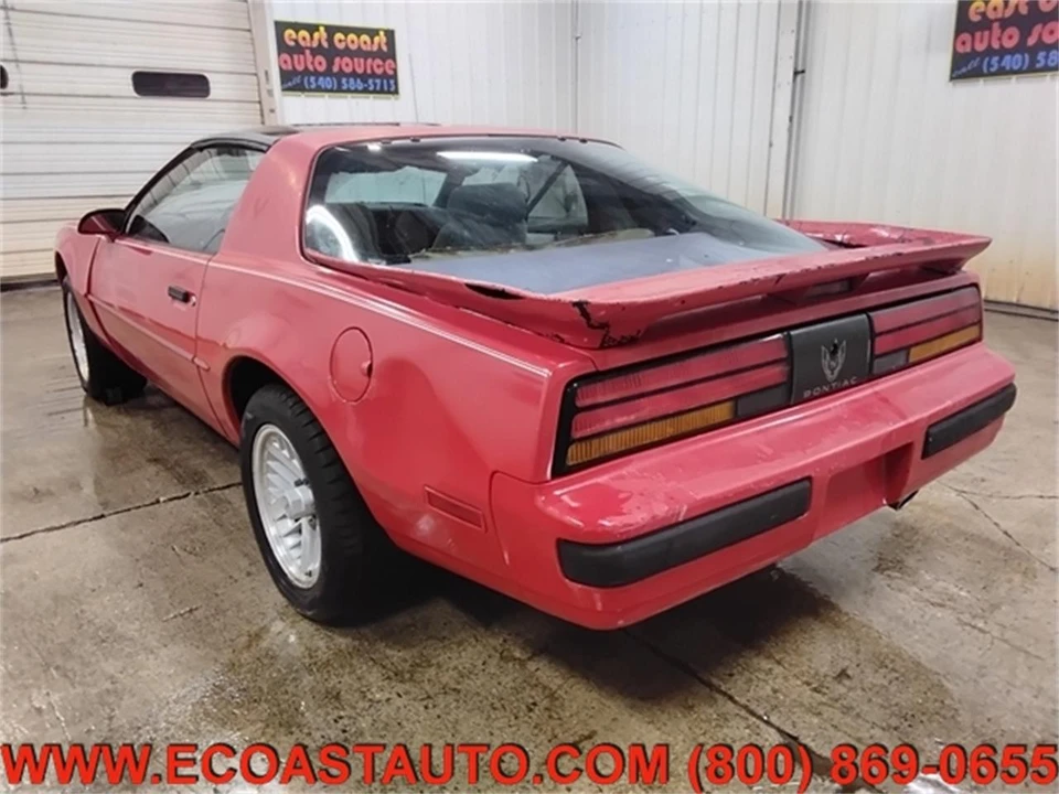 1990 Pontiac Firebird 3rd Gen - Image 6 of 21