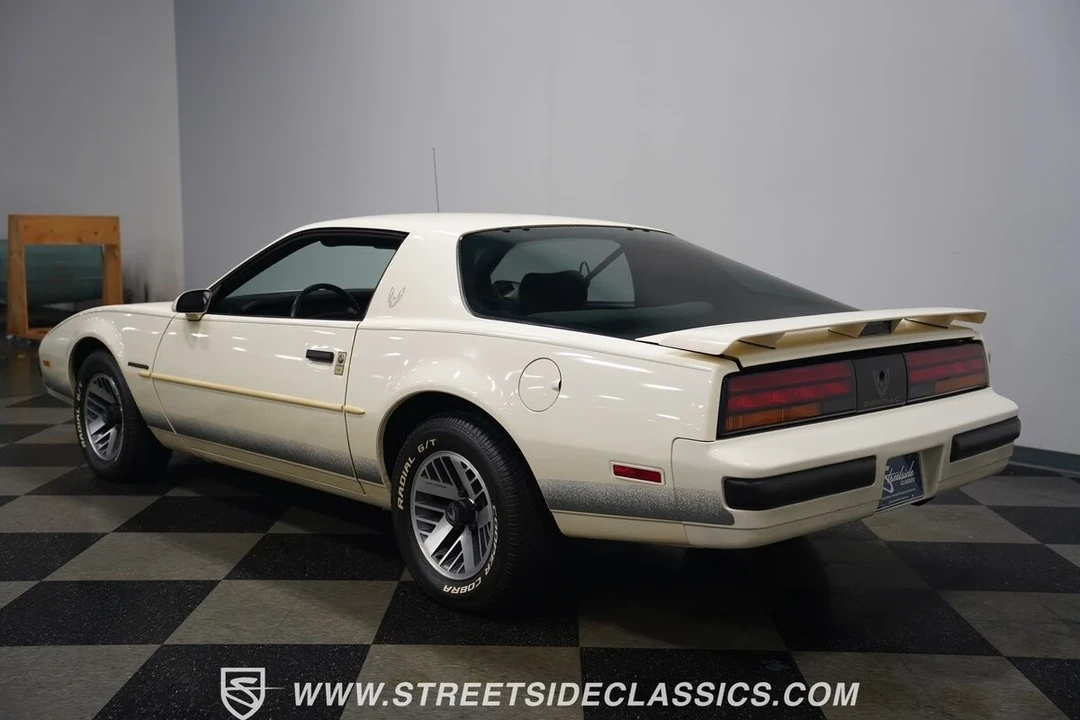 1990 Pontiac Firebird 3rd Gen - Image 12 of 21