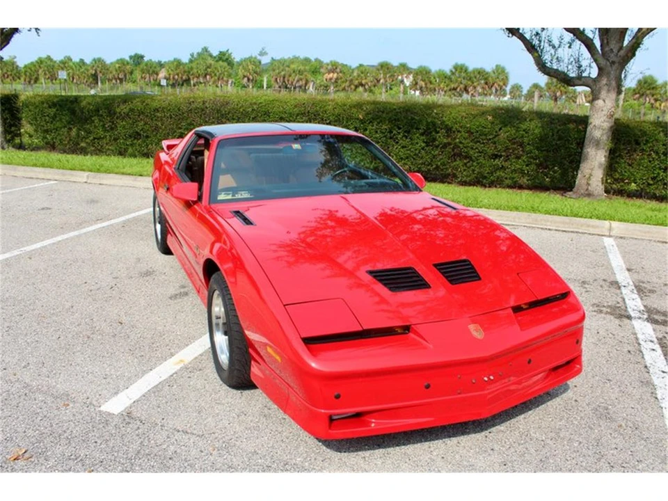 1990 Pontiac Firebird 3rd Gen - Image 21 of 31