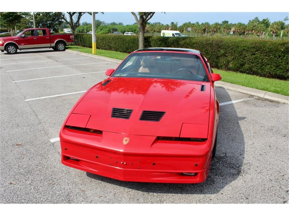 1990 Pontiac Firebird 3rd Gen - Image 22 of 31