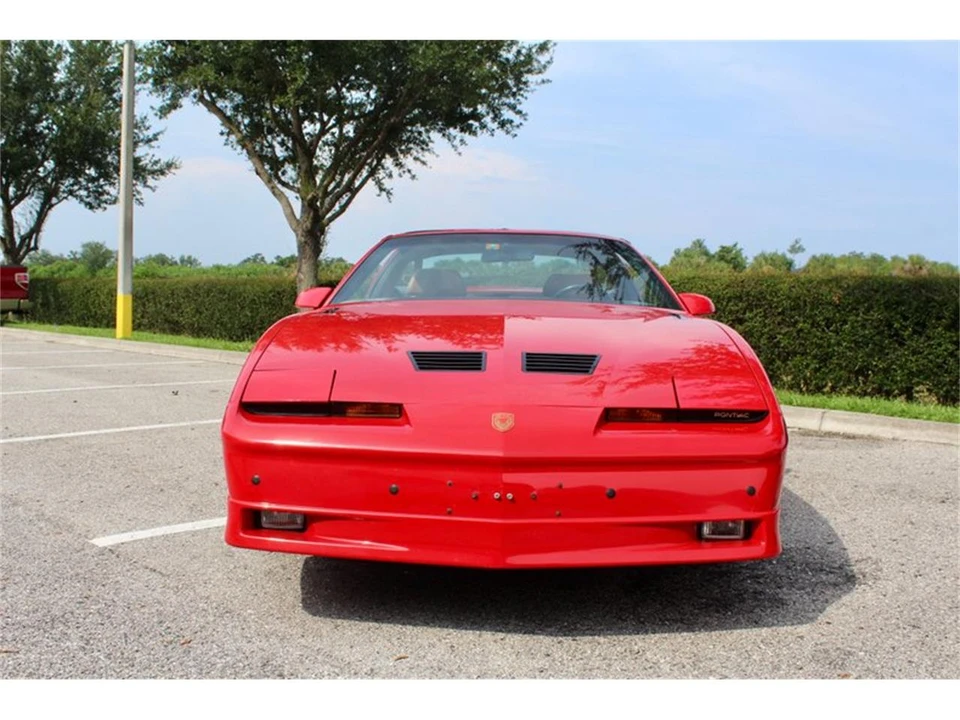 1990 Pontiac Firebird 3rd Gen - Image 6 of 31