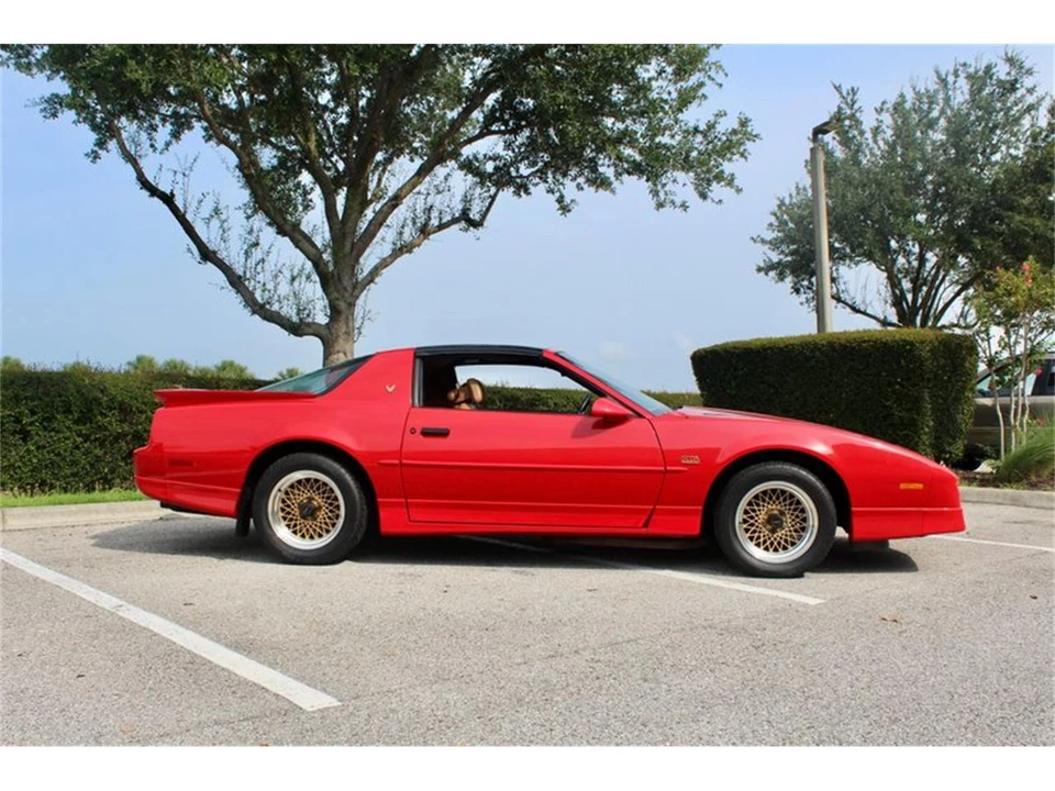 1990 Pontiac Firebird 3rd Gen - Image 2 of 31