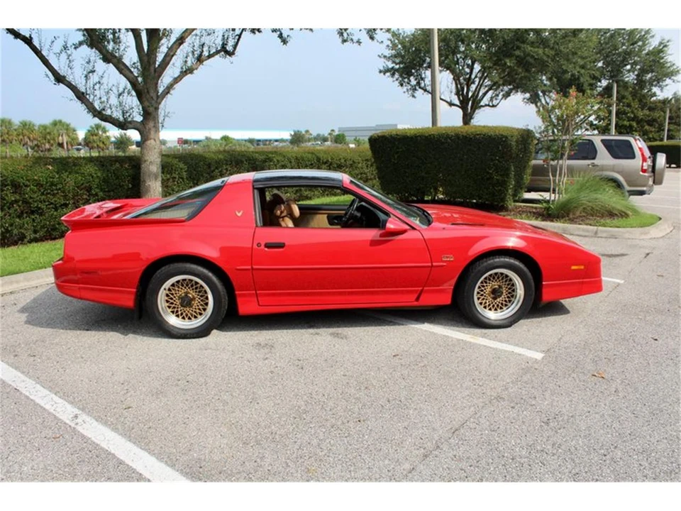 1990 Pontiac Firebird 3rd Gen - Image 18 of 31