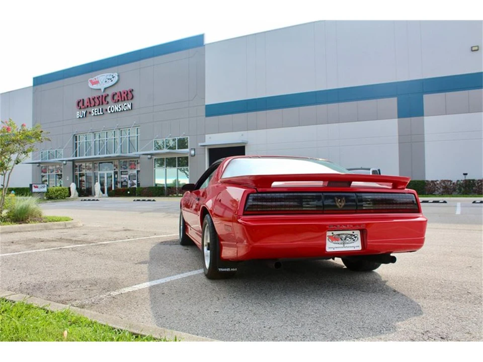 1990 Pontiac Firebird 3rd Gen - Image 12 of 31