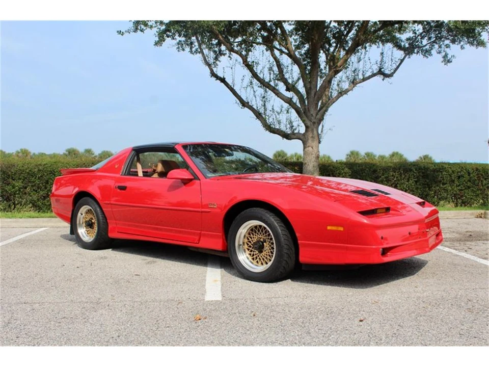 1990 Pontiac Firebird 3rd Gen - Image 4 of 31