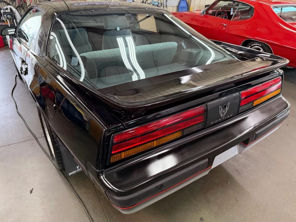 1990 Pontiac Firebird 3rd Gen - Image 10 of 31