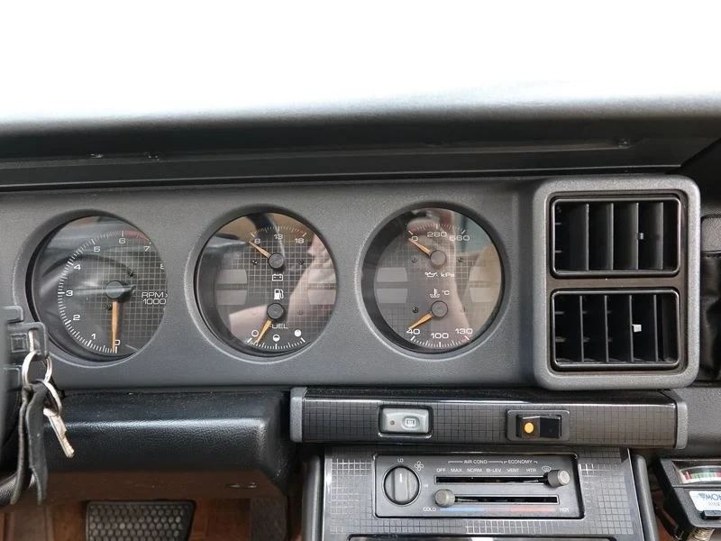 1990 Pontiac Firebird 3rd Gen - Image 20 of 30