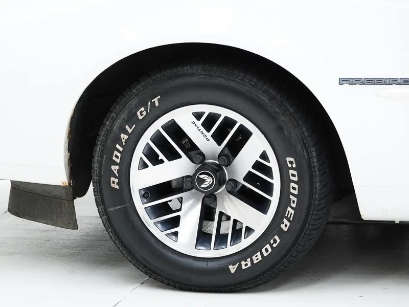 1990 Pontiac Firebird 3rd Gen - Image 15 of 30