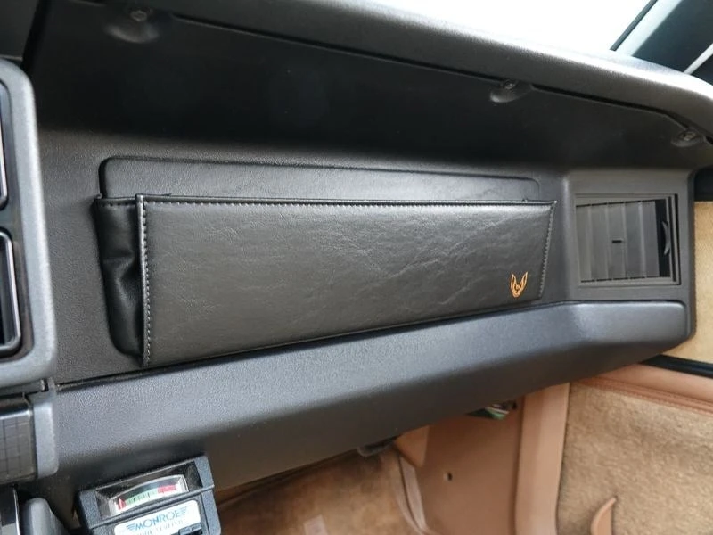 1990 Pontiac Firebird - Image 24 of 30