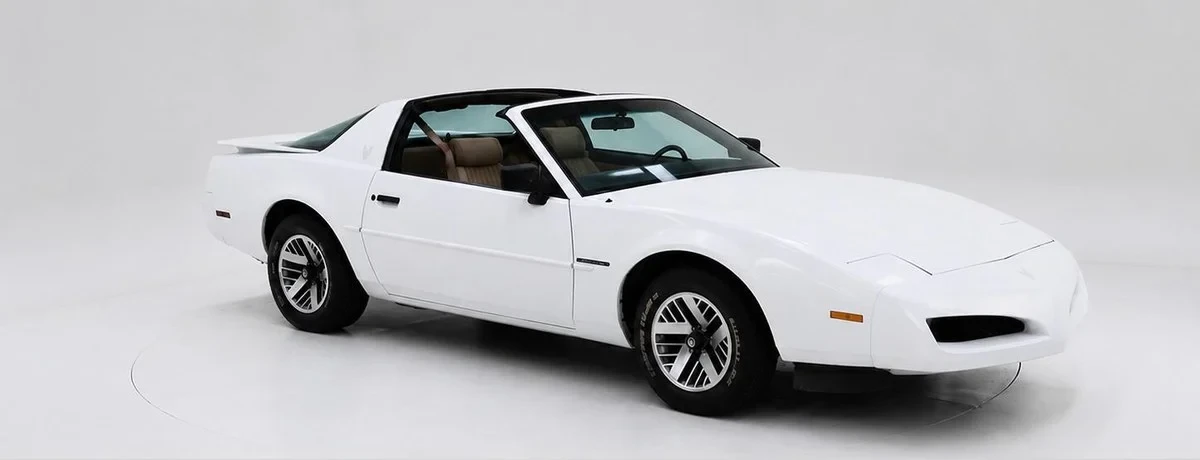 1990 Pontiac Firebird 3rd Gen - Image 2 of 30