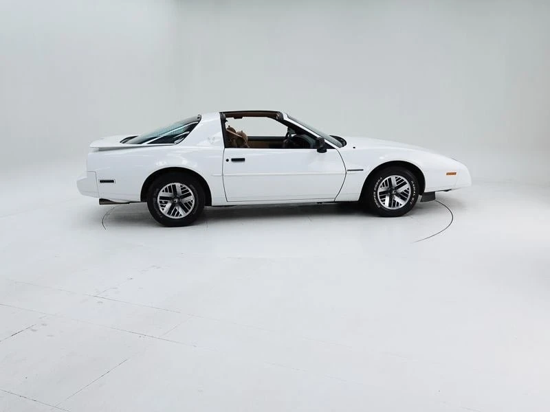 1990 Pontiac Firebird 3rd Gen - Image 10 of 30