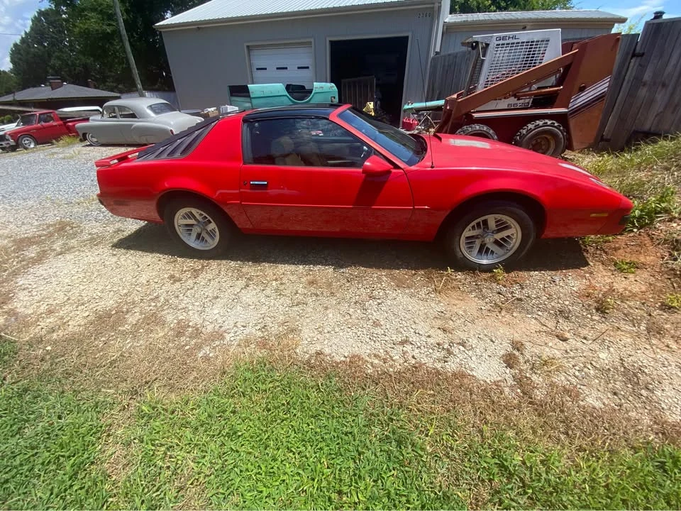 1990 Pontiac Firebird 3rd Gen - Image 2 of 10