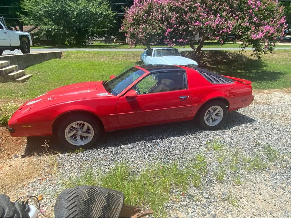 1990 Pontiac Firebird 3rd Gen - Image 4 of 10