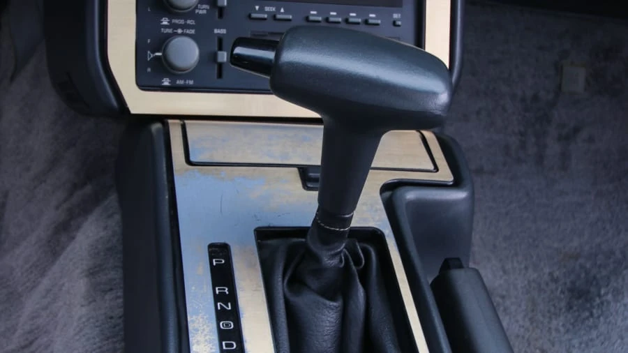 1990 Pontiac Firebird Trans Am 3rd Gen - Image 11 of 31