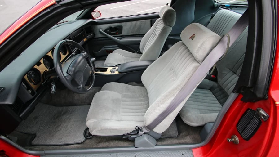 1990 Pontiac Firebird Trans Am 3rd Gen - Image 16 of 31