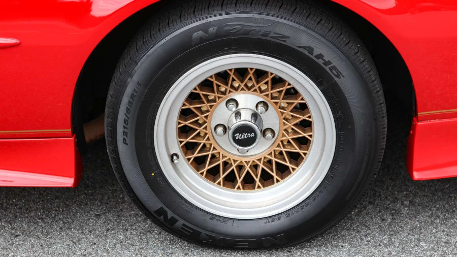 1990 Pontiac Firebird Trans Am 3rd Gen - Image 20 of 31