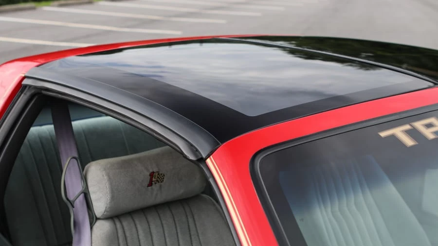 1990 Pontiac Firebird Trans Am 3rd Gen - Image 25 of 31