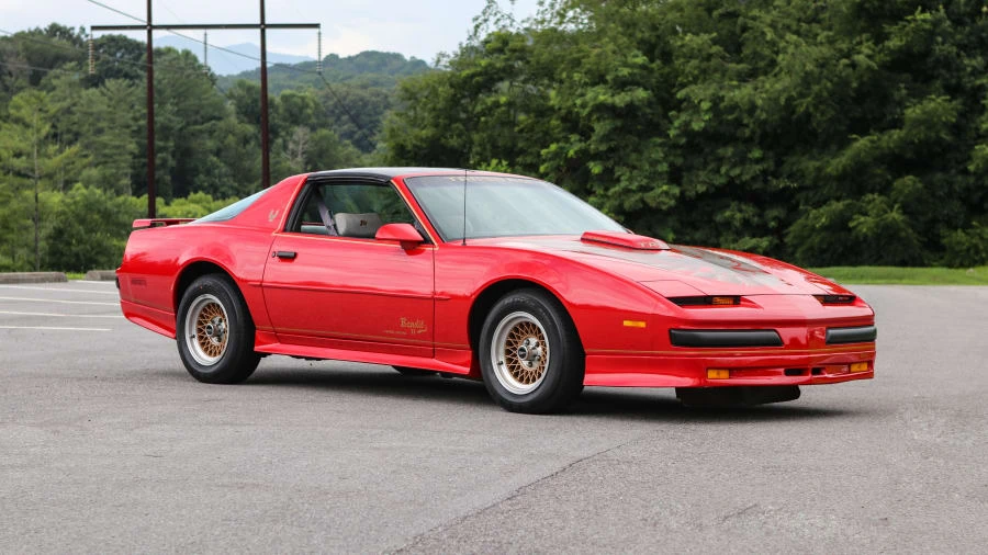 1990 Pontiac Firebird Trans Am 3rd Gen - Image 28 of 31