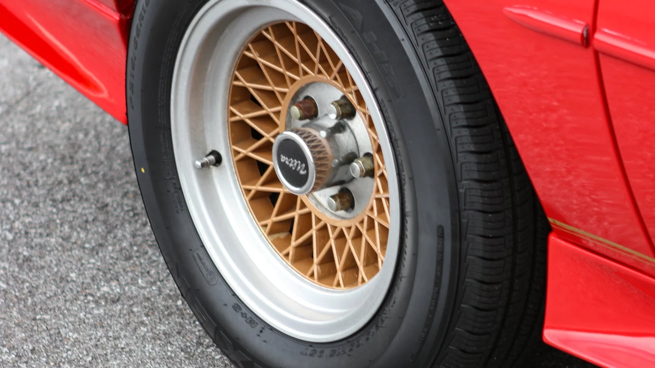1990 Pontiac Firebird Trans Am 3rd Gen - Image 10 of 31
