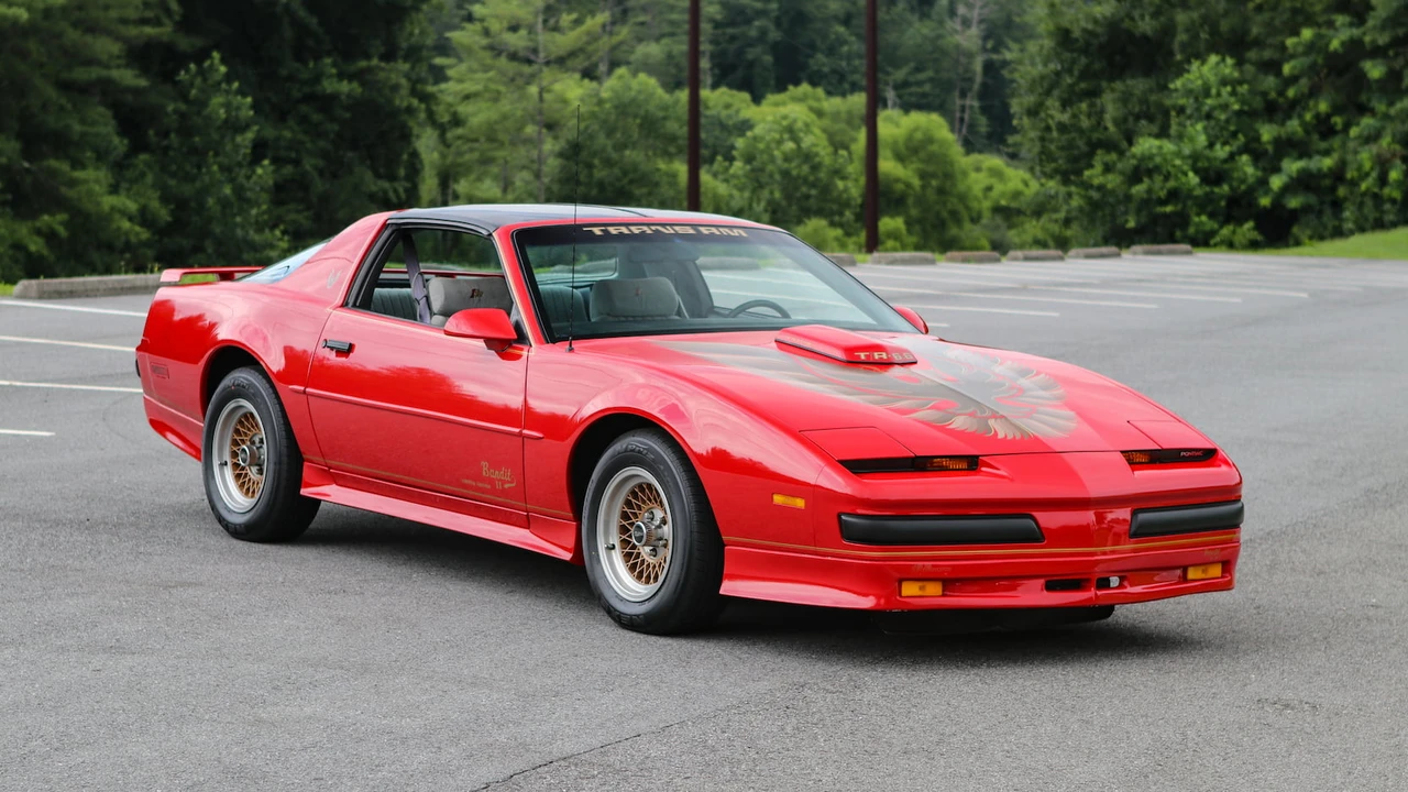 1990 Pontiac Firebird Trans Am 3rd Gen - Image 3 of 31