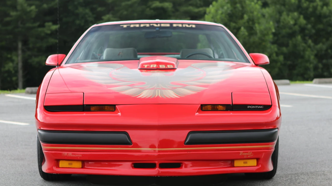 1990 Pontiac Firebird Trans Am 3rd Gen - Image 5 of 31