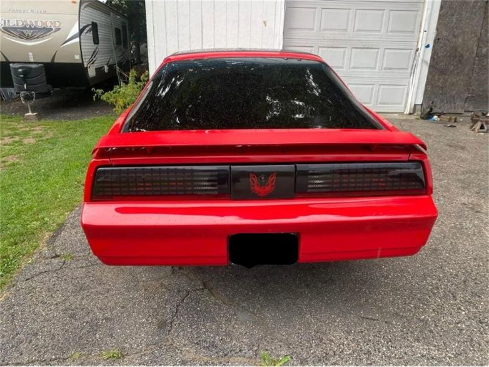 1990 Pontiac Firebird 3rd Gen - Image 2 of 6