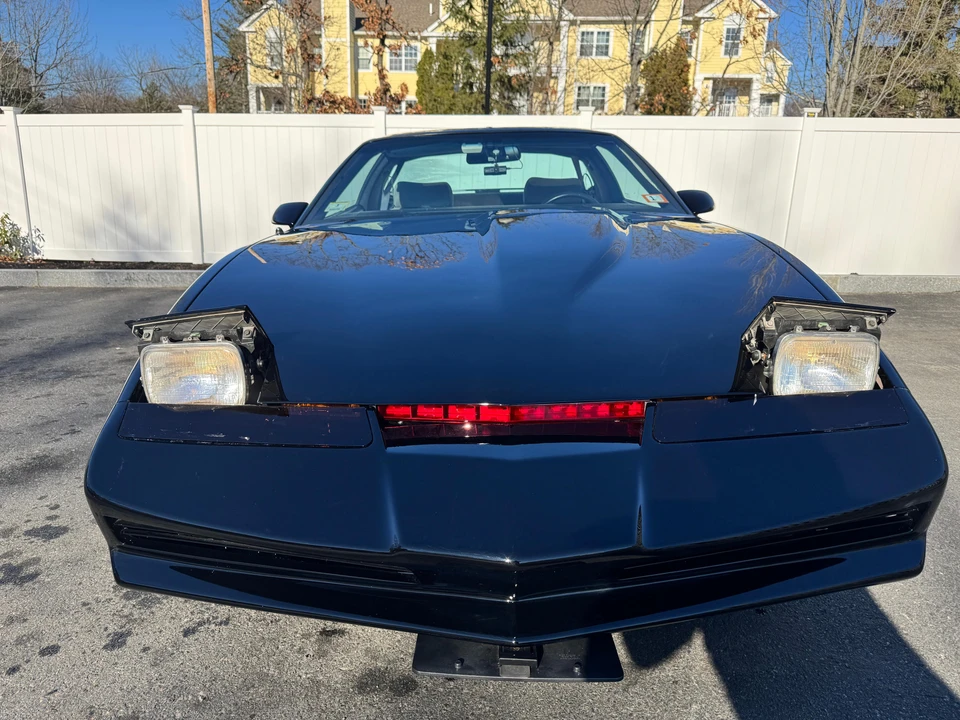 1990 Pontiac Firebird 3rd Gen - Image 9 of 30