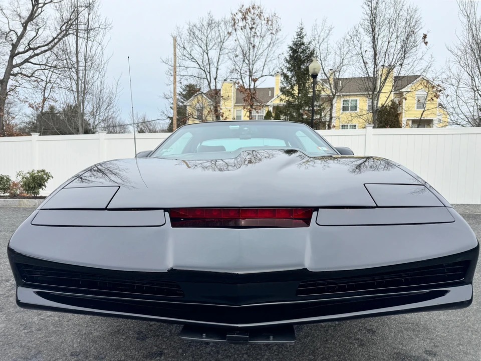 1990 Pontiac Firebird 3rd Gen - Image 10 of 30