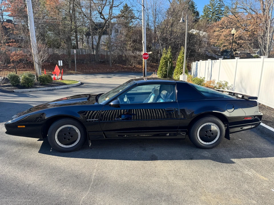 1990 Pontiac Firebird 3rd Gen - Image 12 of 30