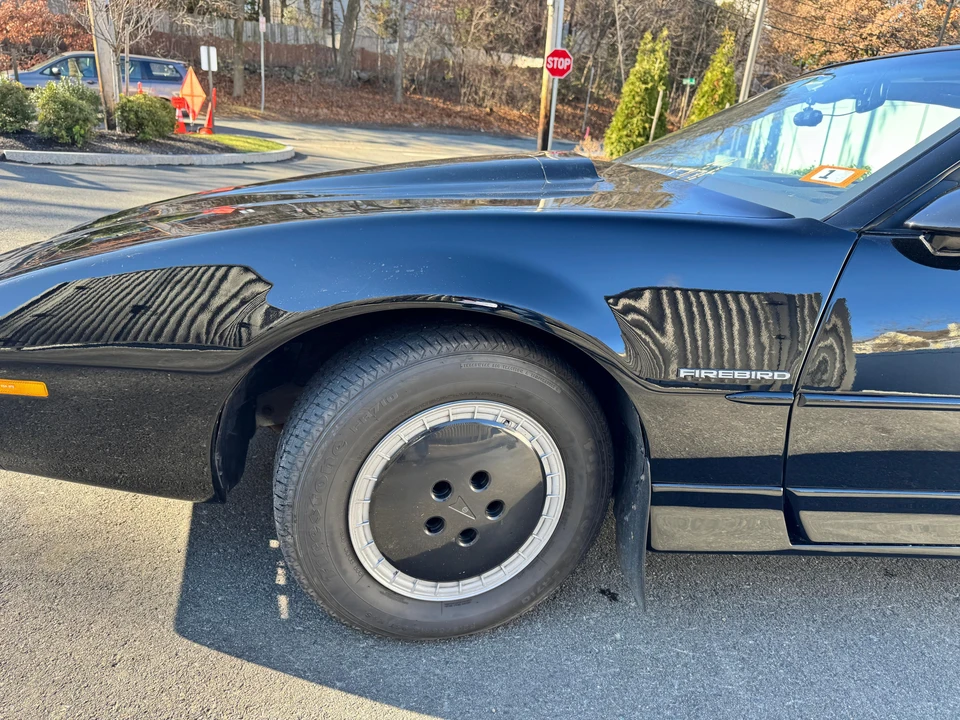 1990 Pontiac Firebird 3rd Gen - Image 24 of 30