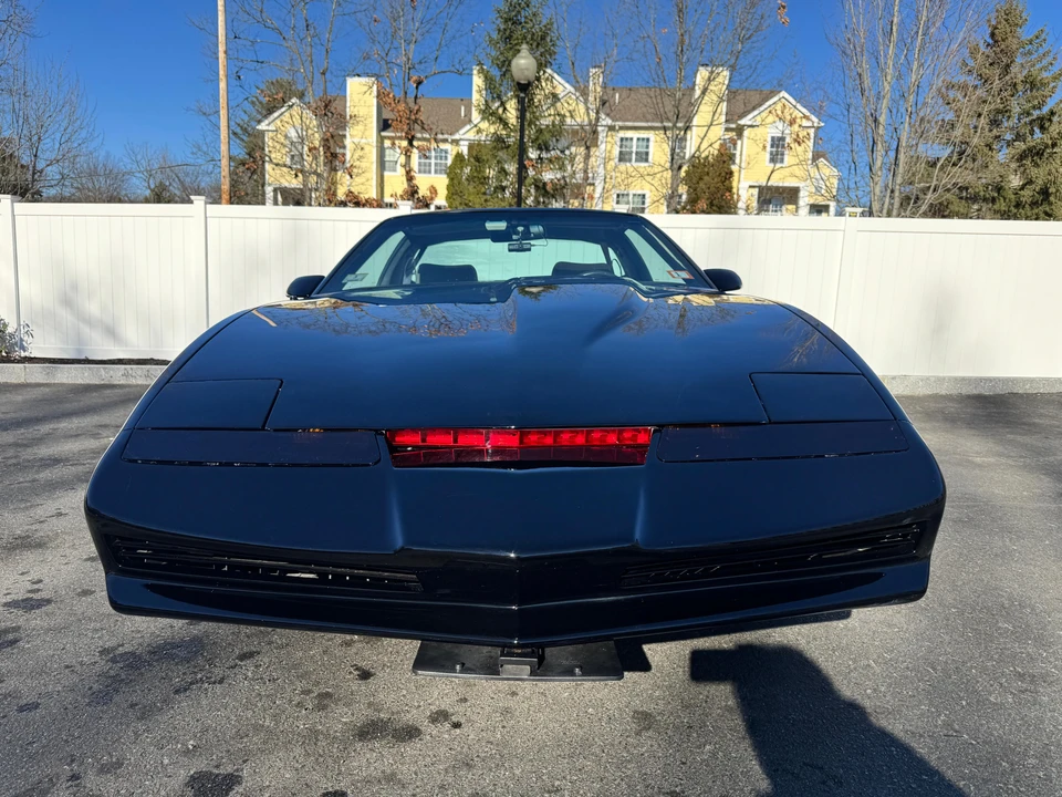 1990 Pontiac Firebird 3rd Gen - Image 8 of 30