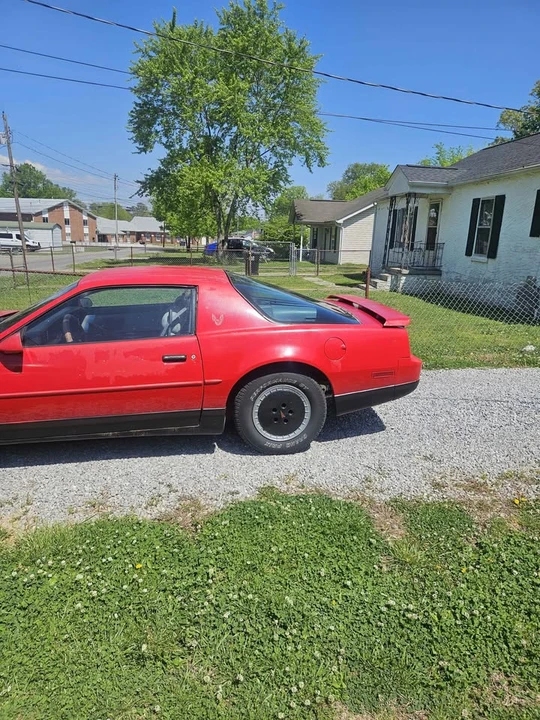 1990 Pontiac Firebird 3rd Gen - Image 5 of 11