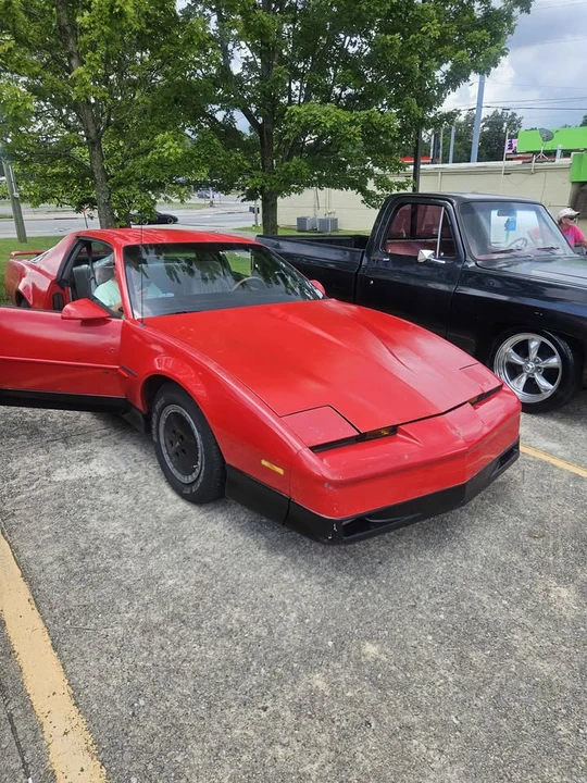 1990 Pontiac Firebird 3rd Gen - Image 2 of 11