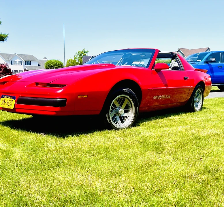 1990 Pontiac Firebird Formula 3rd Gen - Image 2 of 31