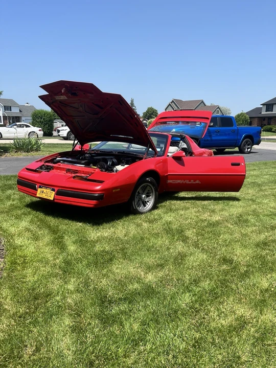 1990 Pontiac Firebird Formula 3rd Gen - Image 5 of 31