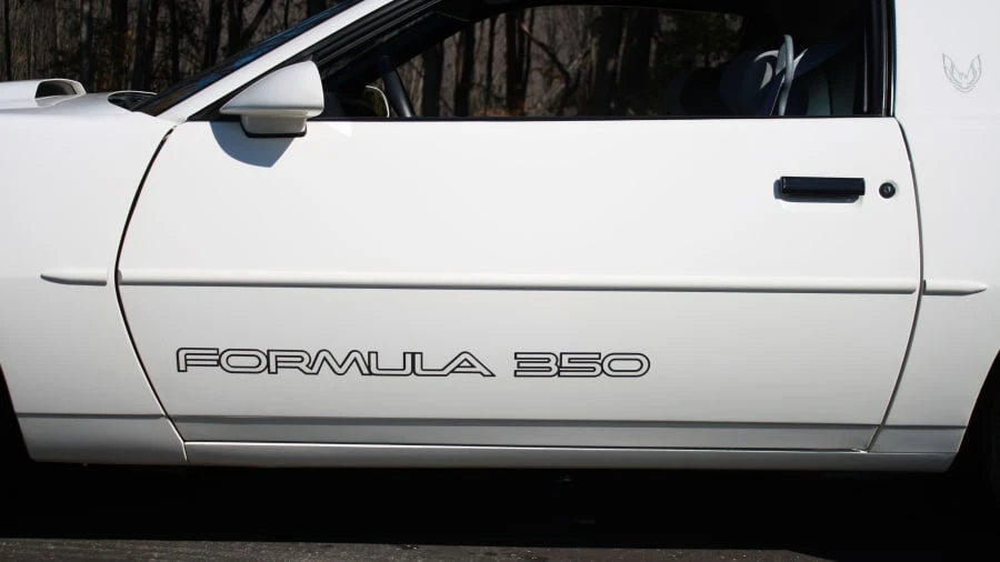 1990 Pontiac Firebird 3rd Gen - Image 3 of 22