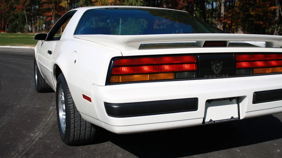 1990 Pontiac Firebird 3rd Gen - Image 4 of 22