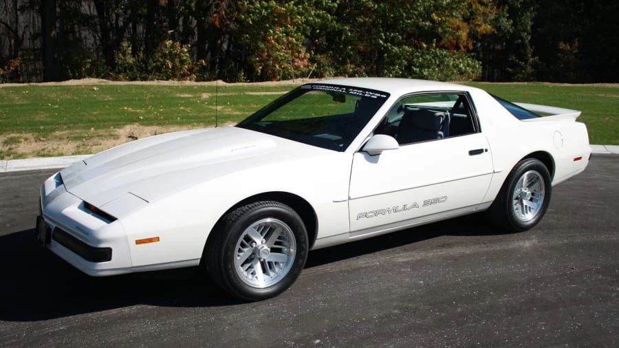 1990 Pontiac Firebird 3rd Gen - Image 5 of 22